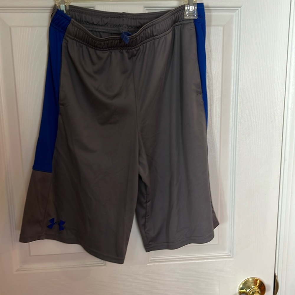 Under armor shorts boys size ylg in grey and blue like new